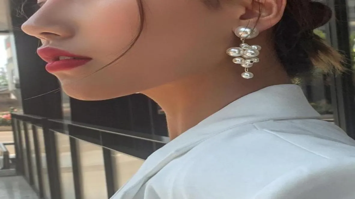 Elegant guldfärgimitation Pearl Drop Earrings Statement för Women Party Jewelry Korean Design MG381 Dangle Chandelier4365633