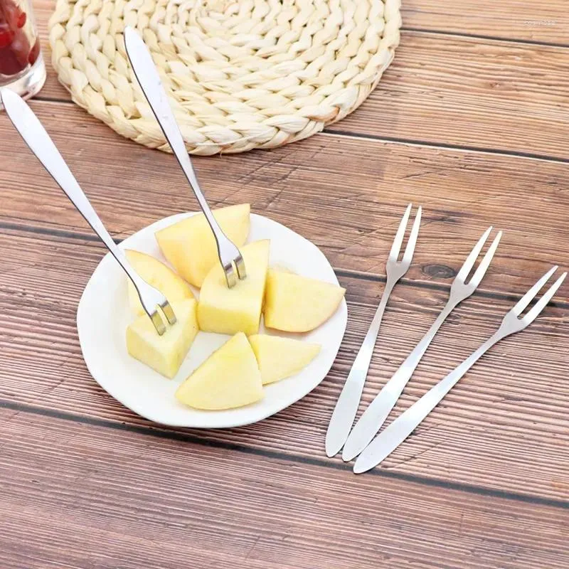 Forks 6pcs Aço inoxidável de aço minimalista Fruta Conjunto de frutas domésticas sobremesas criativas para crianças pequenas acessórios de cozinha