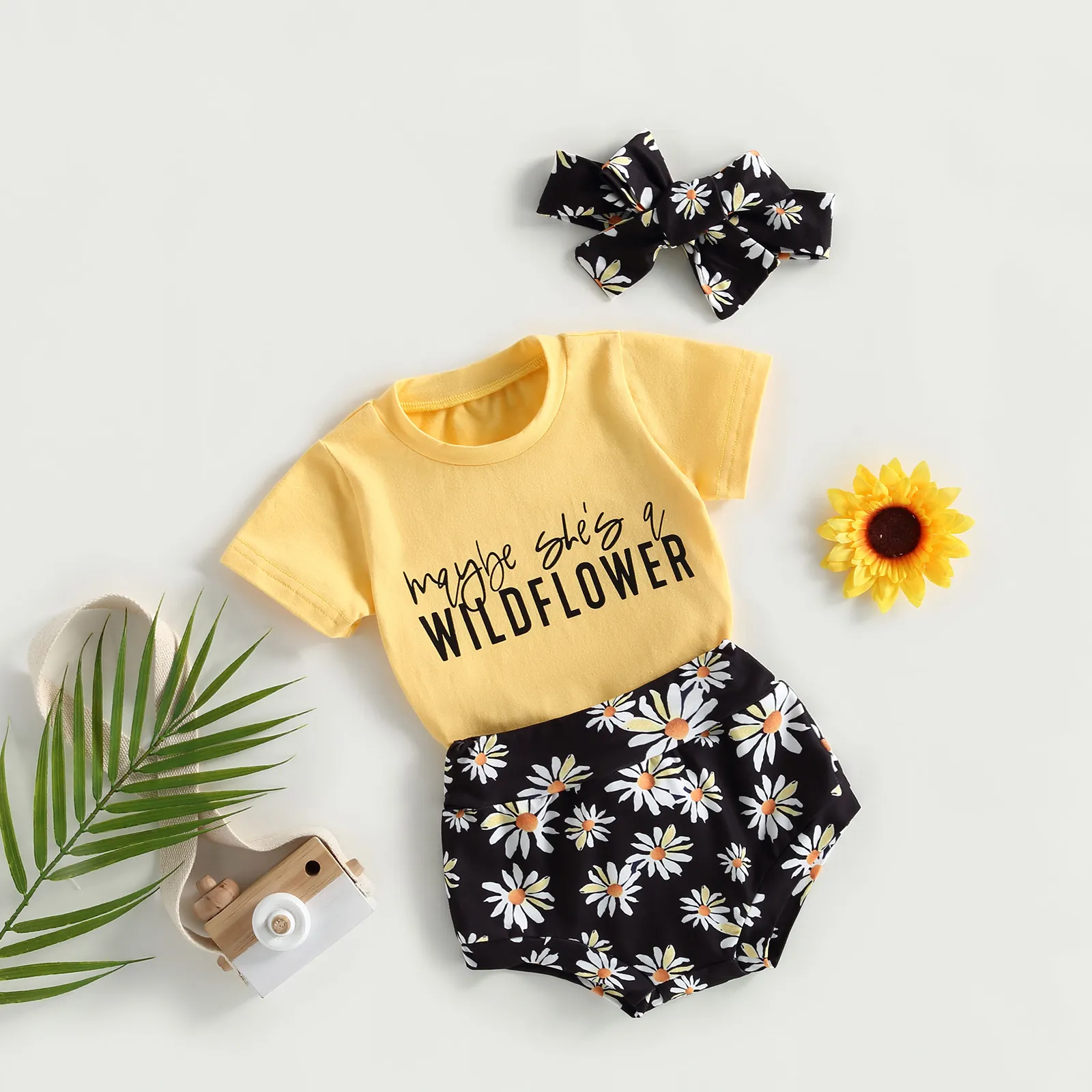 Focusnorm 3st Baby Girl Clothes Set Letter Kort ärm T-shirts Floral/Butterfly/Peach Print Shorts Pannband Set 0-24m