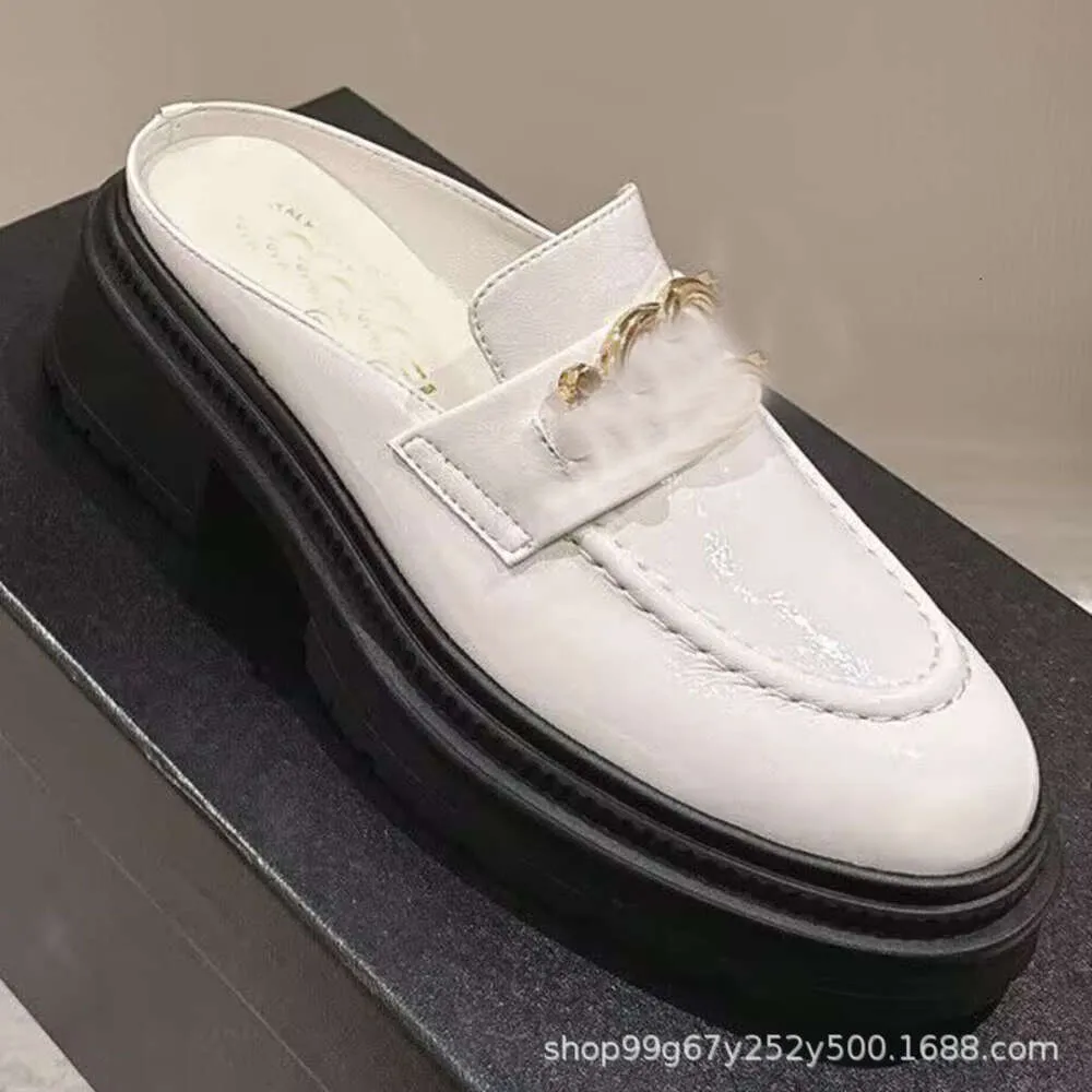 Buty swobodne Chanells Sneakers oryginalne skórzane kapcie na damskie jeźdźca 2024 letnia moda na głowę grube podeszwa