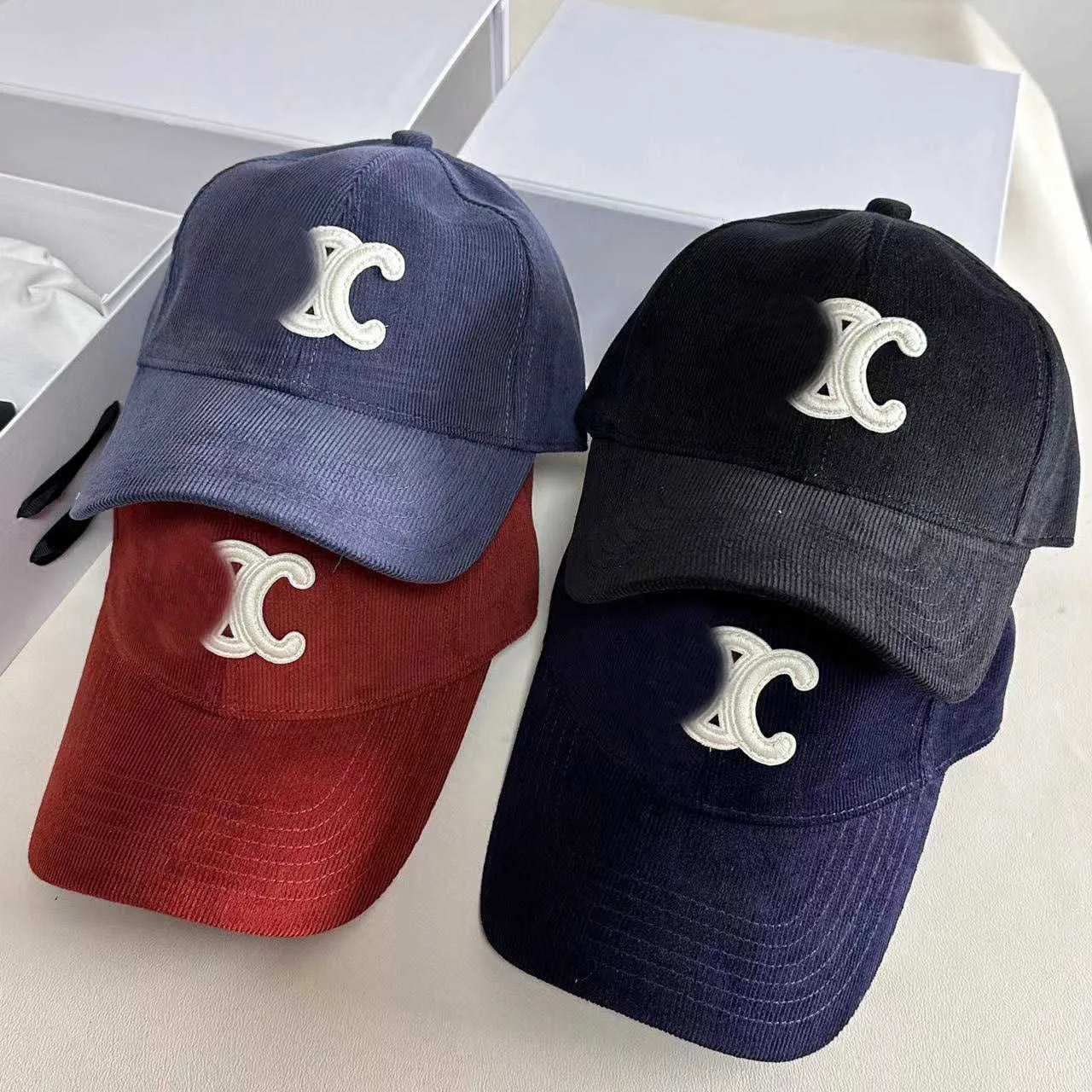 Celies Sun Hat Autumn and Winter Triumphal Arch Corduroy Baseball Hat Letter broderad anka tunga Internet Red Street Style Cool Casual Mångsidig