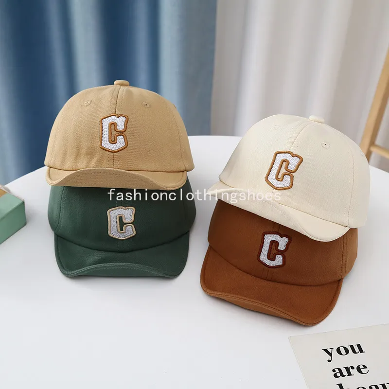 Lettre C Broidered Baseball Catch pour bébé simple Soft Brim Infant Peak Paped Summer Ajustement Coton Kids Sun Sun