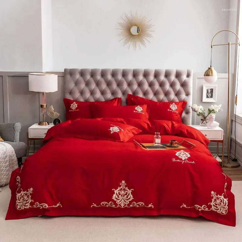 Bedding Sets Red Nordic Style Satin Embroidery Cotton Set Duvet Cover Bed Linen Fitted Sheet Pillowcases Home Textiles