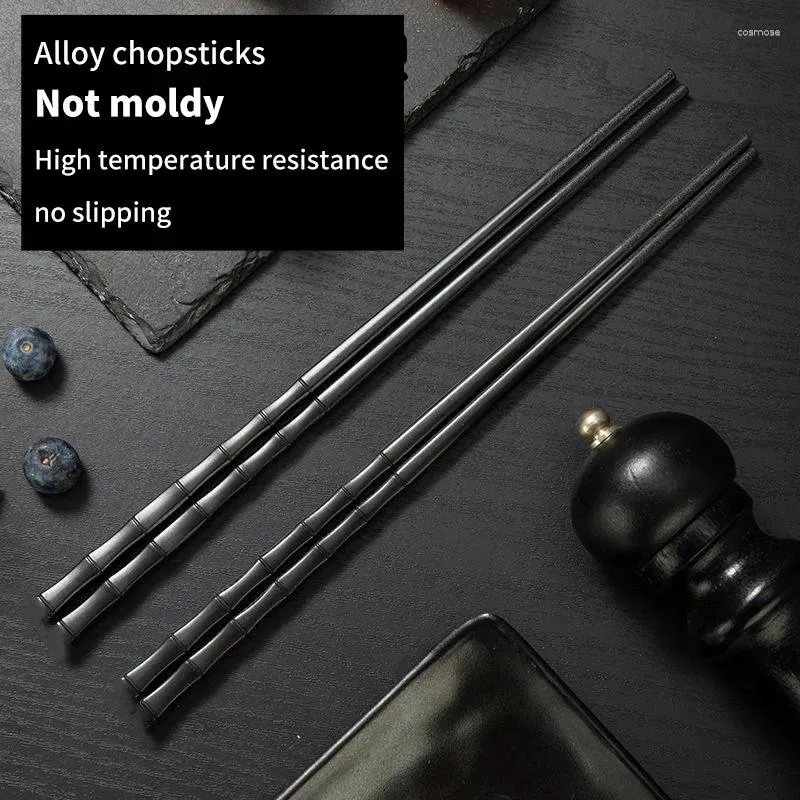 Chopsticks 1 par Vintage Alloy Chinese Sushi Sticks återanvändbara non slip diskmaskin Safe Bamboo formklass