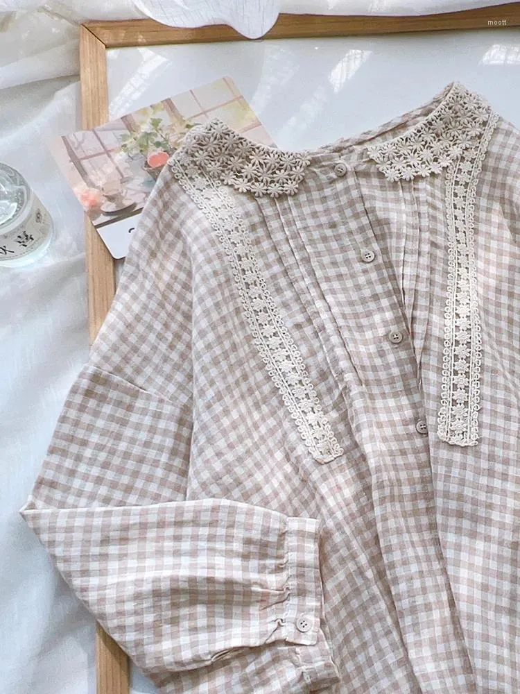 여성용 블라우스 2024 봄 일본인 달콤한 니트 중공 아웃 도형 칼라 느슨한 면화 린넨 격자 무늬 긴팔 셔츠