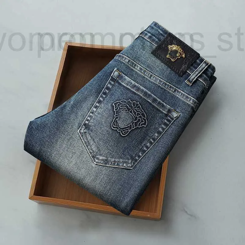 Designer de jeans masculin concepteur d'automne à la mode et des jeans d'hiver pour hommes avec une ajustement droit, une broderie élastique, un pantalon à la mode bleu Qoxw 27um