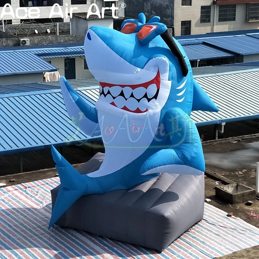 Custom 8mh (26 pieds) avec un ventilateur gonflable Shark gonflable assis sur le modèle de requin gonflable en pierre pour la publicité ou le divertissement