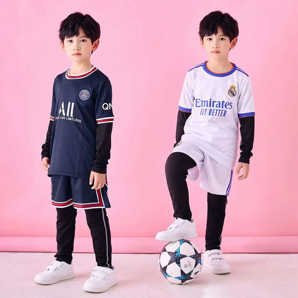 Chambre de football pour enfants Shirt Team Shirt Boys Breathable Team Football Shirt Training Training Match Match à manches courtes Ensemble de quatre pièces