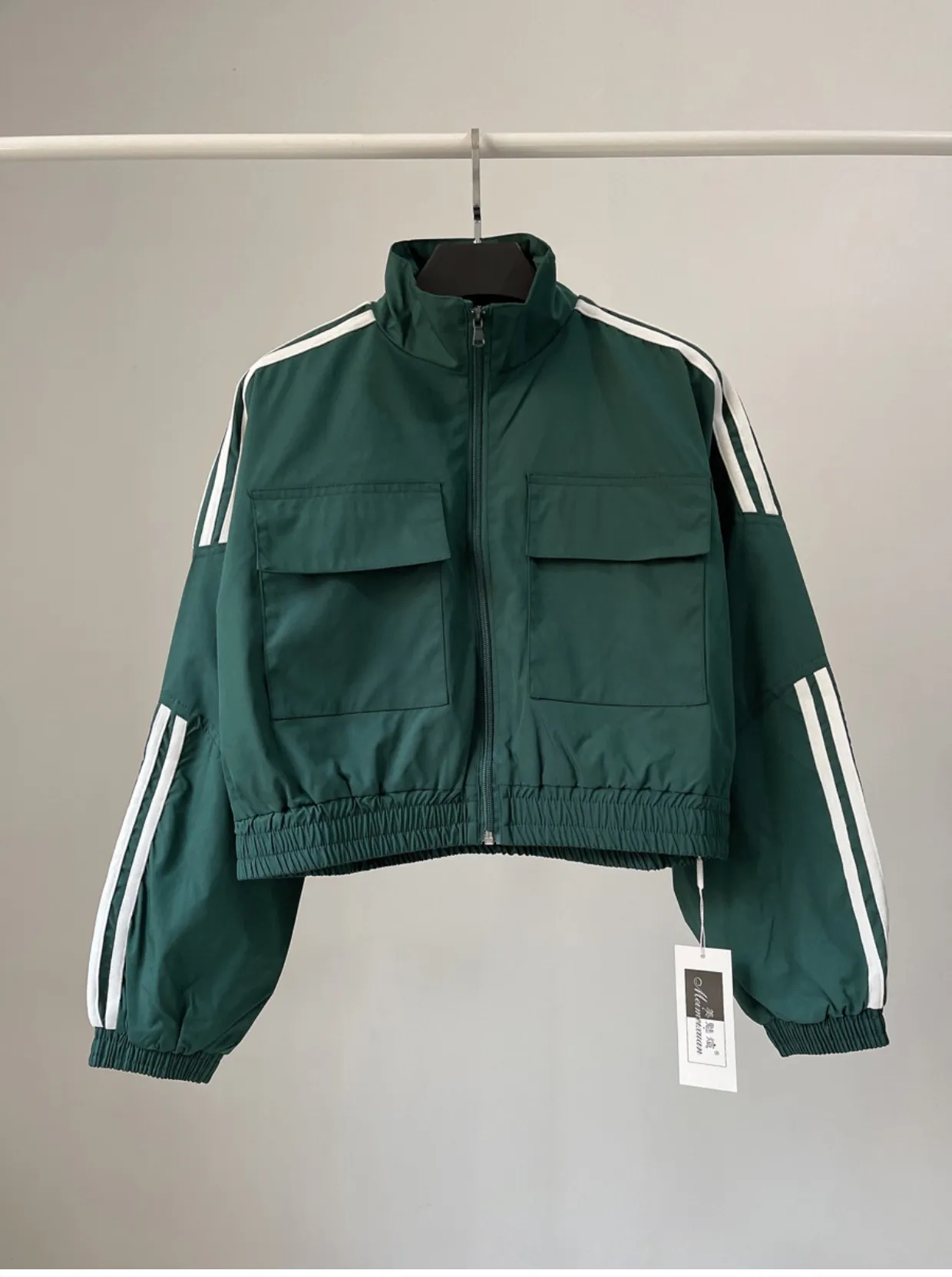 Sporty Cargo Jackets for Women - Windproof, Water-Resistant