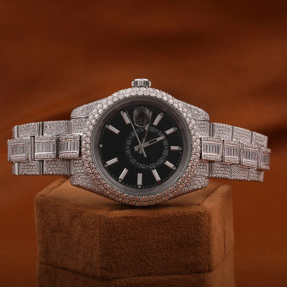 Luxury à la recherche de luxe Regardez Iced Out for Men Woman Top Craftsmail Unique et coûteux Mosang Diamond Montres pour Hip Hop Industrial Luxurious 83652