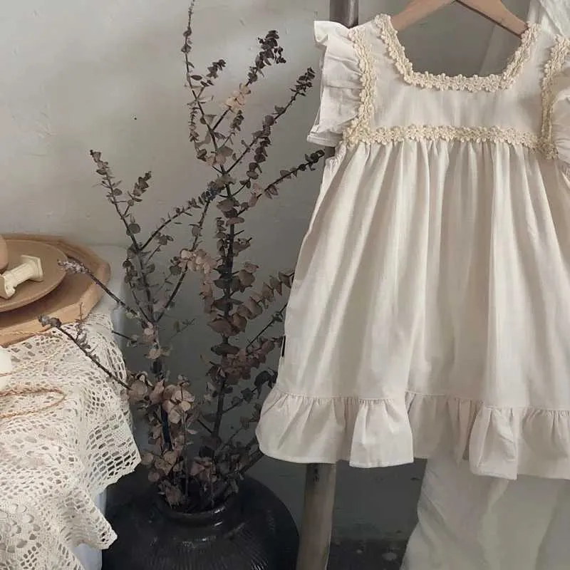 Vestidos de menina garotas de verão vestem estilo britânico bordado bordado menina voando mangas princesas vestido bebê garotas crianças roupas de criança