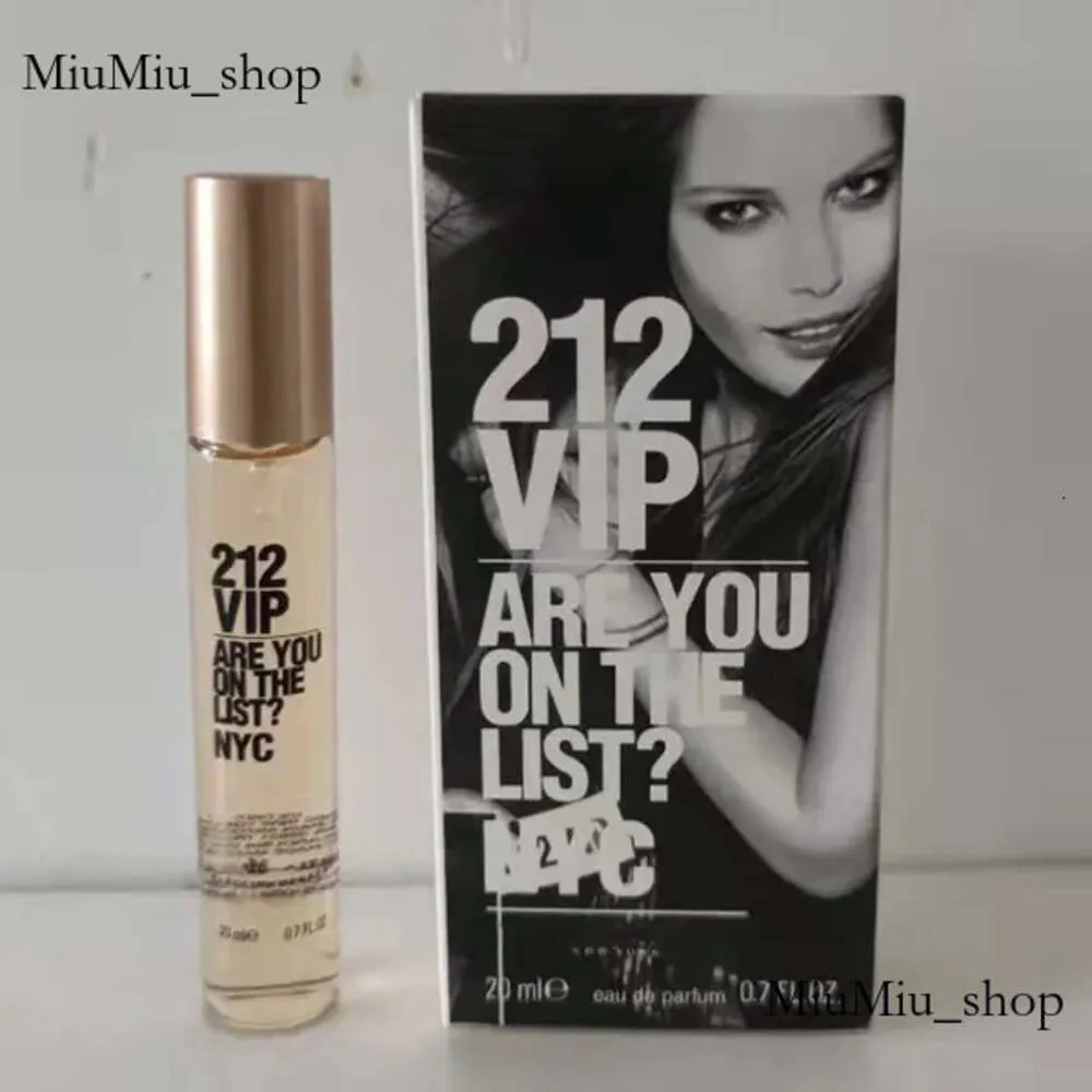 Top Unisexe Original Perfume Men and Women Sexy Ladies Spray Lasting Disting Fragrance 9410