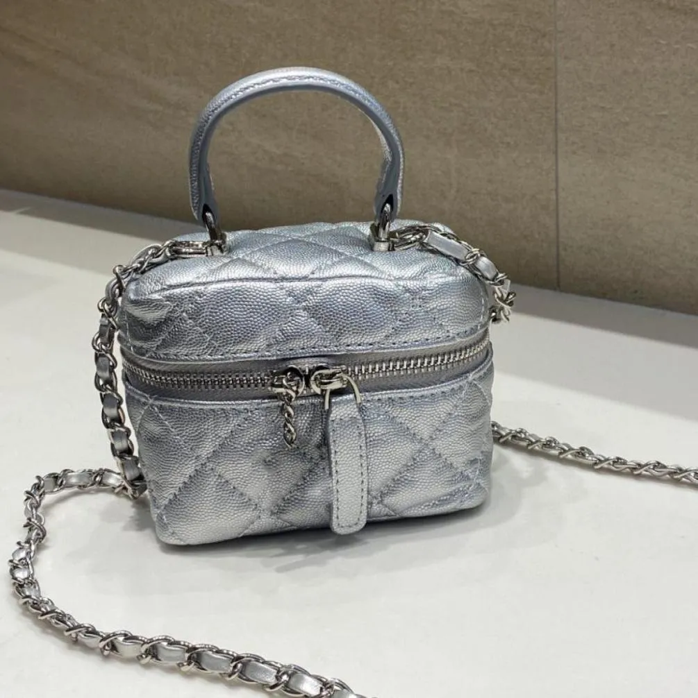 2022SS 12cm Classic Mini Vanity Box Bags Black Silver Top Handle Totes Crossbody Shoulder Quilted Matelasse Chain Cosmetic Case OU3730381