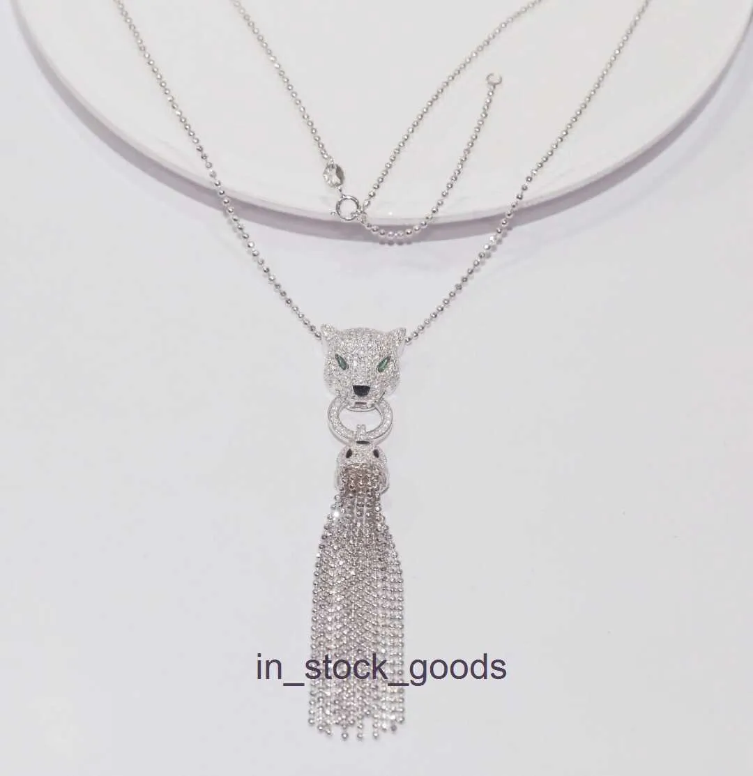 Дизайнерское ожерелье в высококлассном дизайнерском ожерелье для женского серебряного серебряного серебряного леопарда.