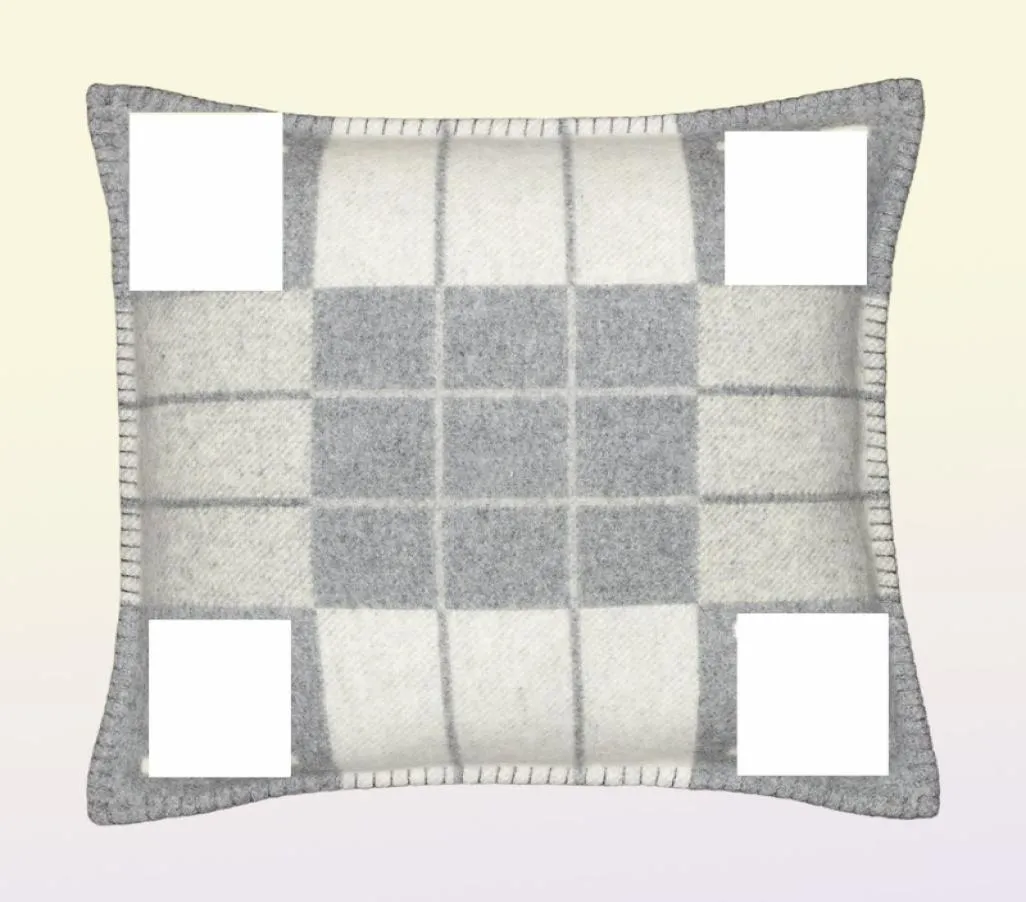 Lettere di design Cuscino per lancio Casotto Cashmere Cuscini di lusso Cusca di copertura del cuscino Desigeri senza core di divano jacquard lana di lana C9559431