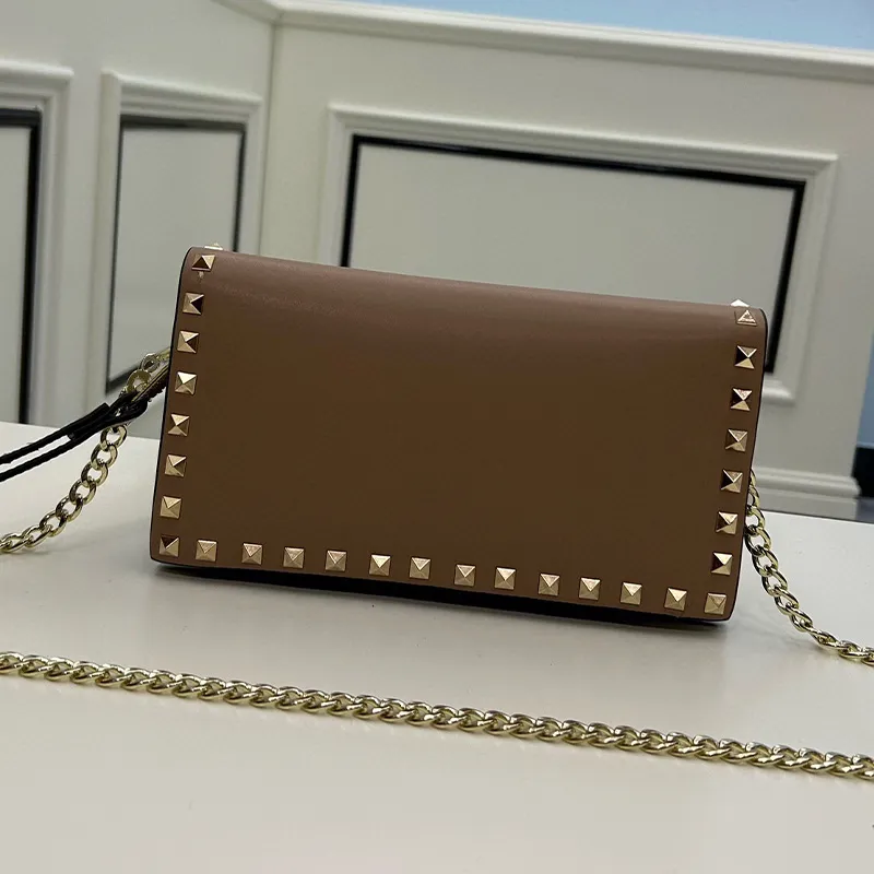 Fashion rivets Designer bag Tote bag Crossbody bag Luxury chain shoulder bag Quality leather Clutch bag Envelope bag Elegant chain bag wallet designer