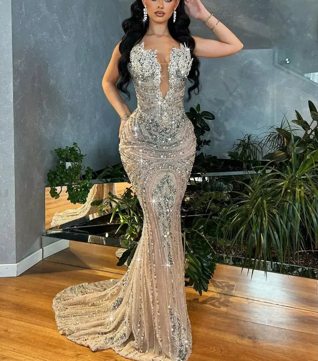 Mermaid Prom Dresses Sleeveless V Neck Appliques Sequins Beaded 3D Lace Hollow Floor Length Diamonds Sexy Evening Dress Bridal Gowns Plus Size Custom Made