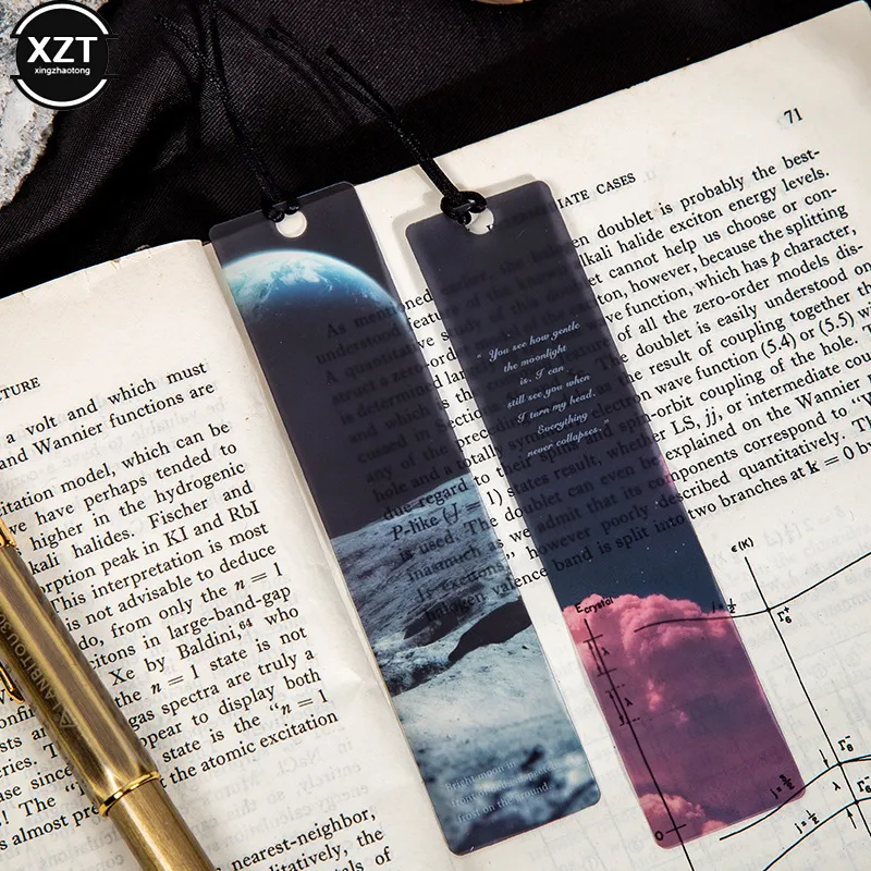 8 ontwerpen 5 stksFrosted Pet Bookmark Rond in Space Series Creative Hand Account Diy Decor Bookmarks Stationery Student