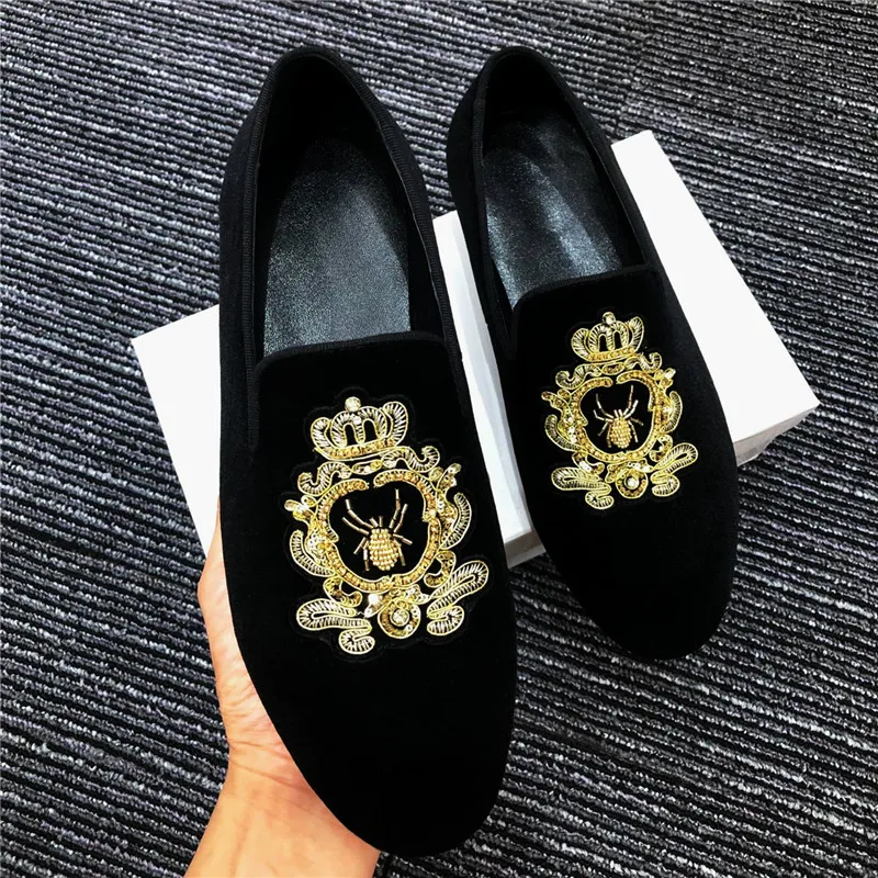 British Brand Dress Shoes New Arrival Men embroidery Wedding Shoes Spikes Black Velvet Loafers Rivets Flat Shoes Size38-44