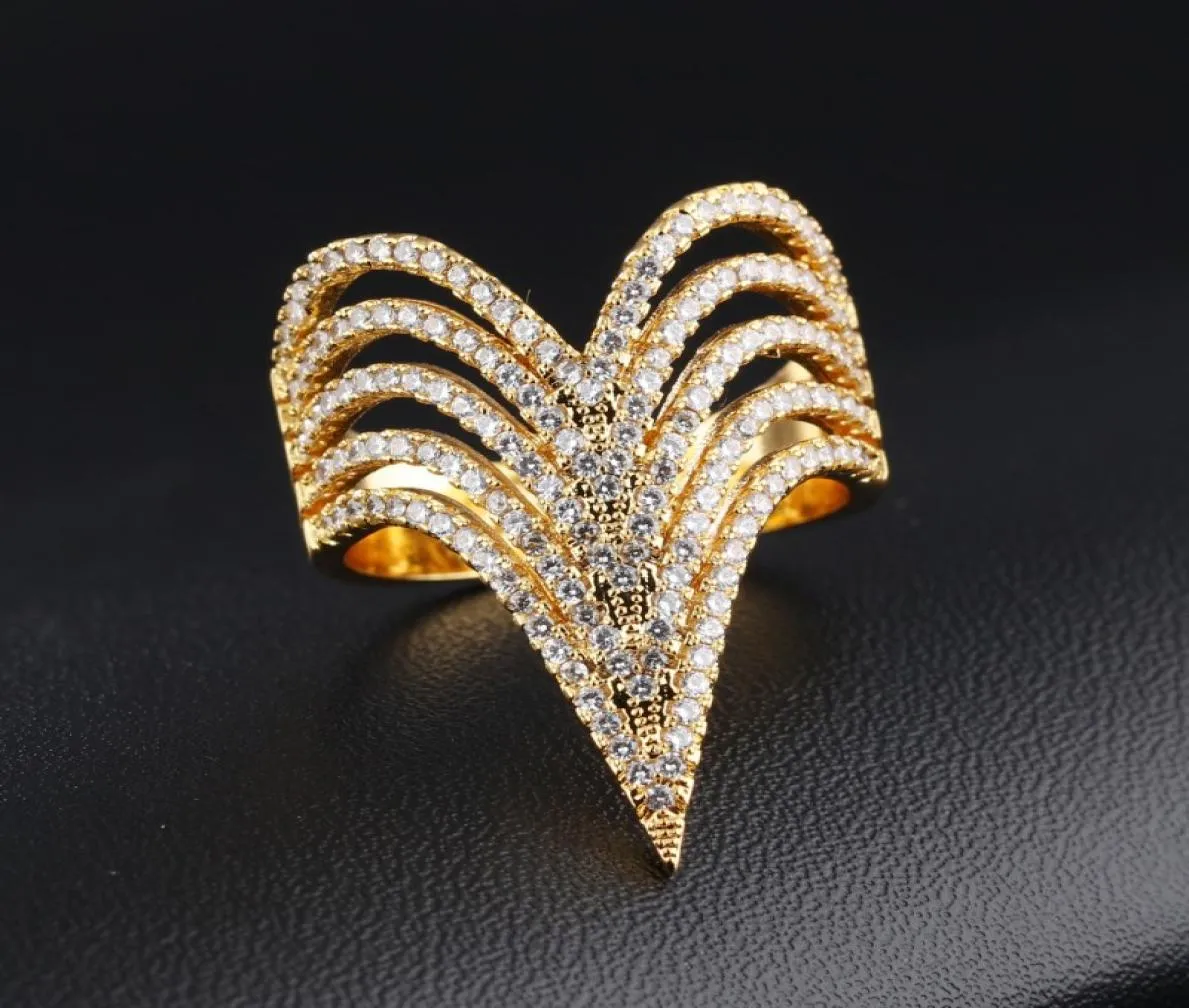 Anelli della banda della corona 18k oro oro a cinque strati Personalità Accessori designer di lusso per donne Festa nuziale anello di piastra grande J7284488