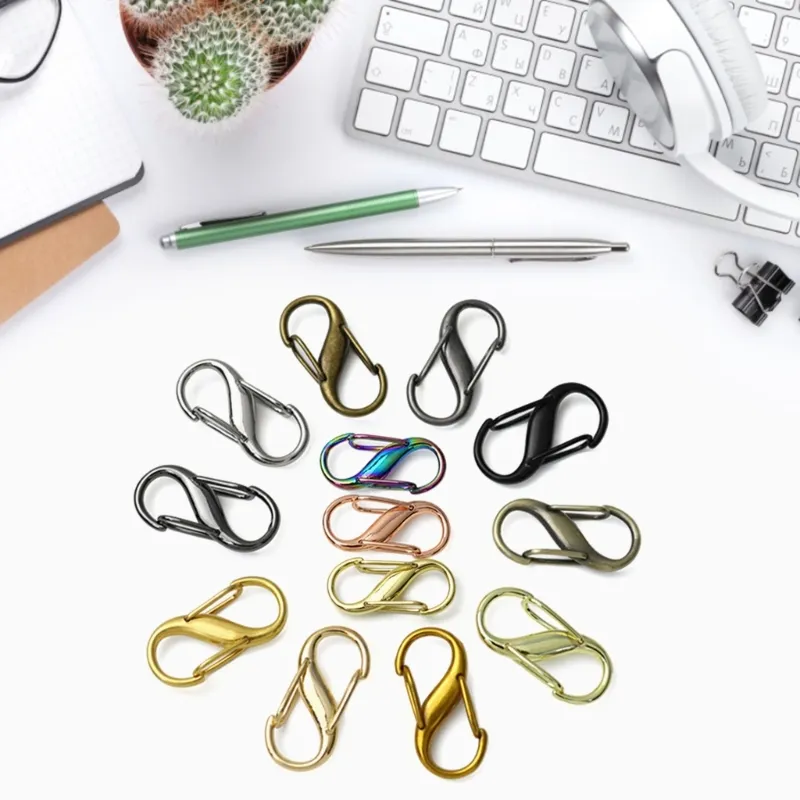 S-Shape Carabiner Mini Keychain Hook Anti-stöld för klättring av ryggsäckspänne