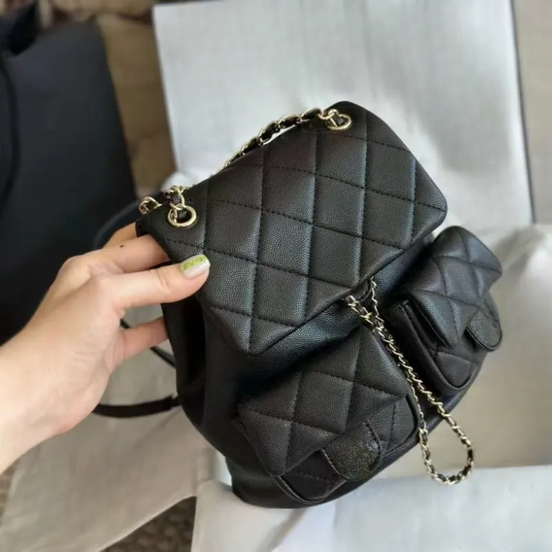 Borsa di design di alta qualità in pelle Luxury Bag Women Flip Leather Backpack Fashion Embossing Diamond Magottoned Chain Backpacks Tage 20 cm