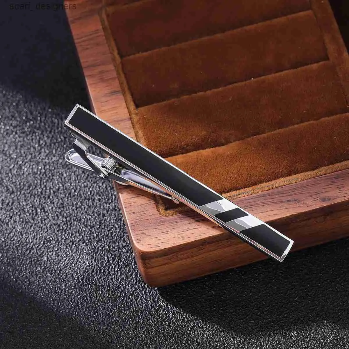 TIE Clips 1 Mens Tie Clip Bakır Malzeme Siyah Klasik Günlük İş İçin Y240411 kullanın