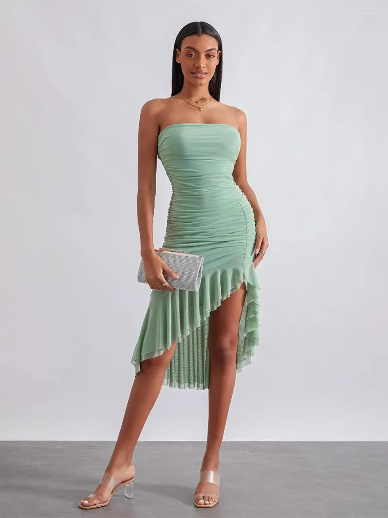 Robes décontractées Femmes Summer Midi Bandeau Robe Green Sans manches à l'épaule sans bretelles irrégulières Ruffle Elegant Evenant Party