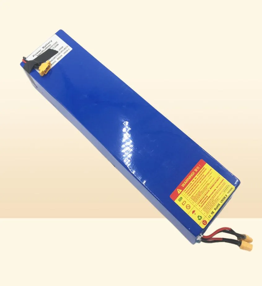 Batterie au lithium de scooter électrique d'origine pour Mercane Widewheel Pro Skateboard 48V 15AH Entrée DC 546V 2A XT602617507