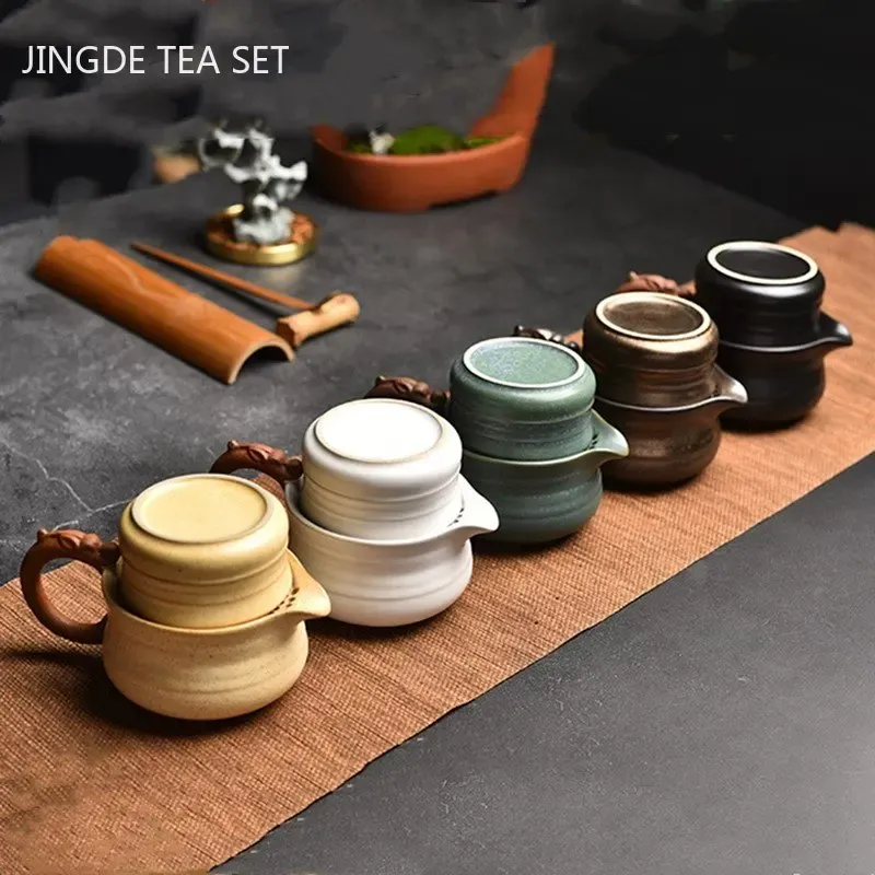 Set di tè da viaggio per esterni in ceramica una pentola due tazze di tè infusore portatore portatile per carpichi personalizzati e set di tazze