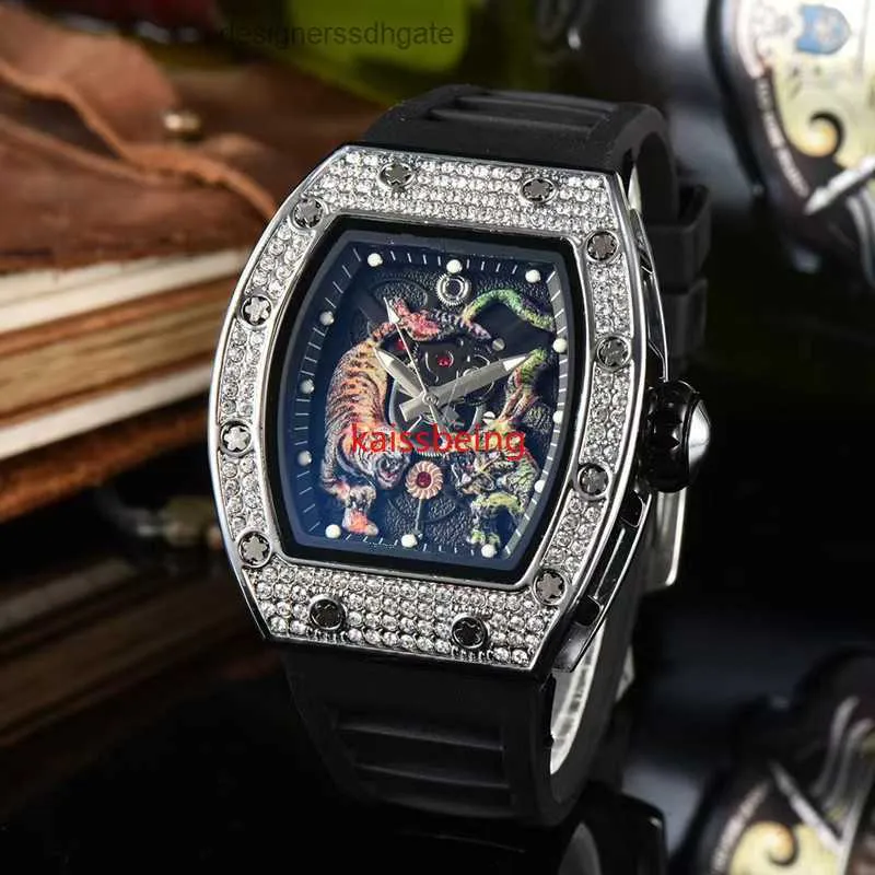 2023 Multifunzione Multi-Funzione Automatico Mens Top Luxury AAA Mens Watch Dragon Dragon Tiger Diamond Pattern