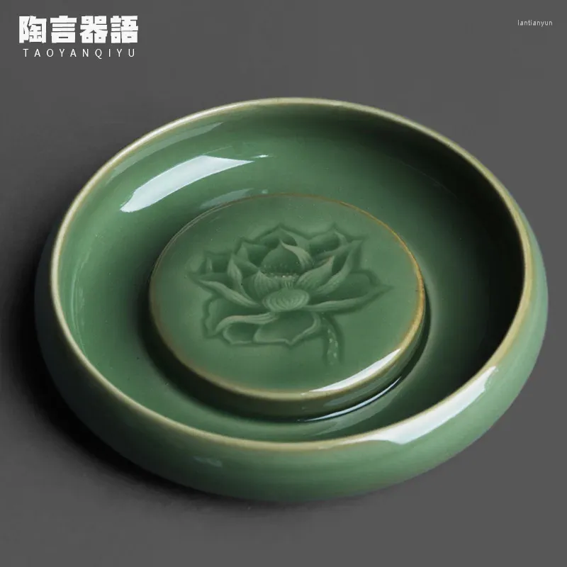 Tea Trays Mysterious Yue Kiln Celadon Relief Lotus Round Teapot Base Handmade Antique Ceramic Chinese Zen Tray