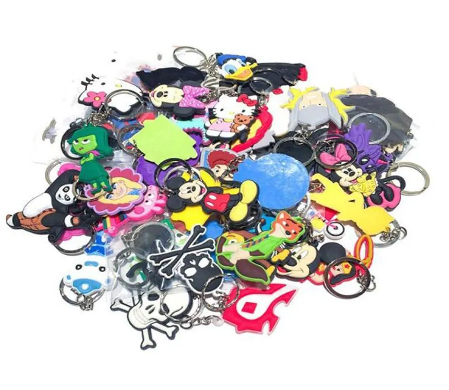 سلاسل مفاتيح نمط عشوائي PVC PVC Soft Rubber Cartoon anime key Ring Association Party Gift Whole3287147