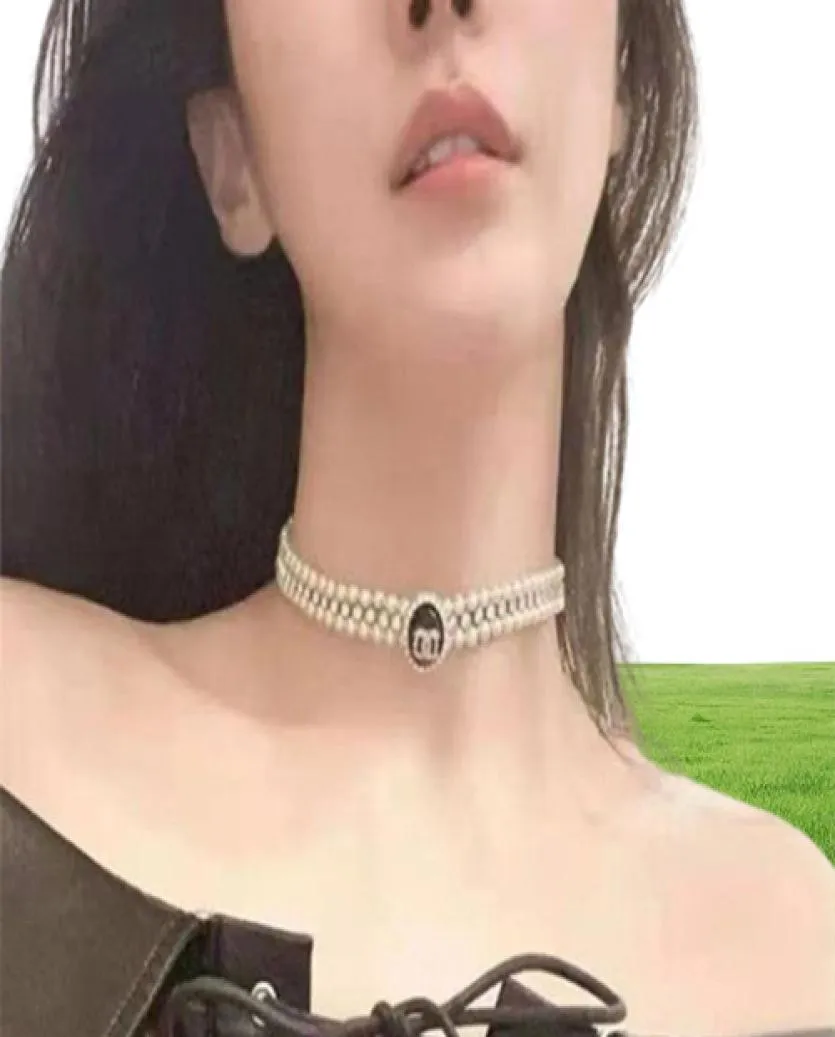 Fashion Double Pearl Diamond Necklace Fashion High Grade Atmosphere Letters Clavicle Chain Choker Chain8189014