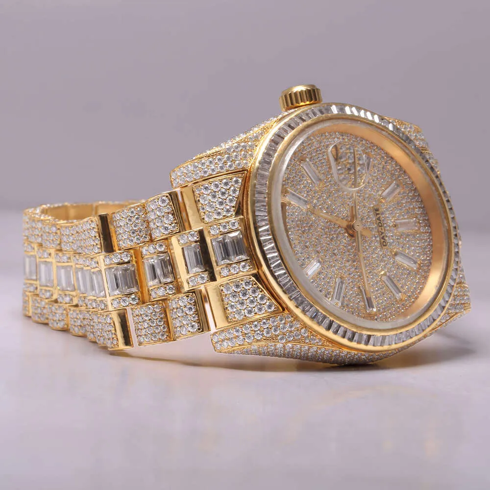 Luxury à la recherche entièrement Iced Out for Men Woman Top Craftsmail Unique et coûteux Mosang Diamond Montres pour Hip Hop Industrial Luxurious 76202