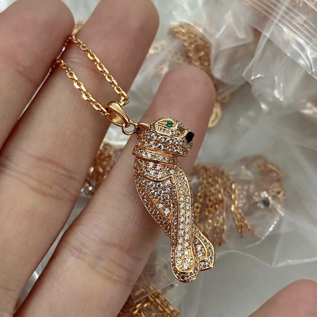Designer charm carter full diamant leopard krage kedja hög upplaga precision hantverk halsband grand lyx och personlig