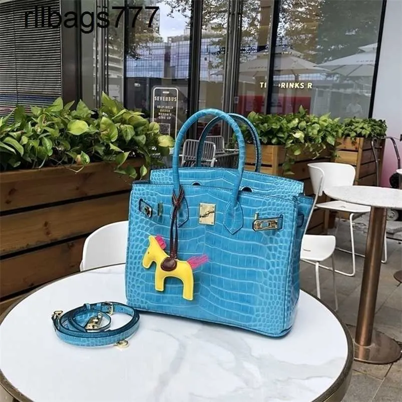 BK Designer läderväskor Handgjorda Emma Crocodile Mönster Business Rest Highend Atmosphere Bag Is OverizedXinjiang Tibet Special Chain