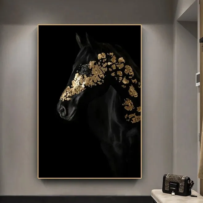 Современные плакаты черно -золотых лошадей и печатная картинка Light Luxury Animal Canvas стены настенные рисование для гостиной офис декор