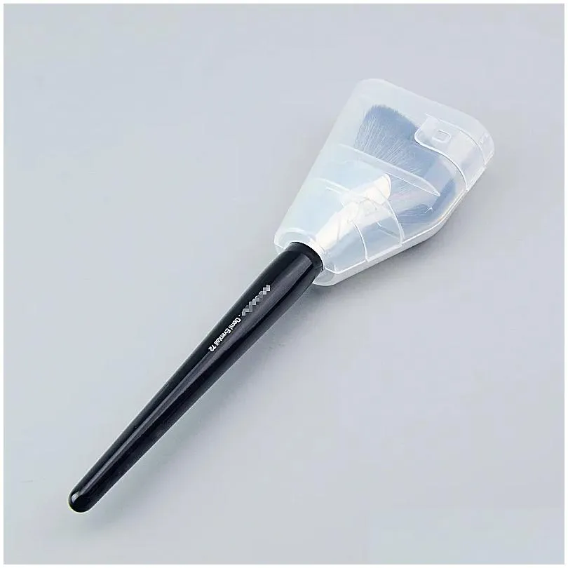 Pro Demi Fan Makeup Brush 72 Featherweight Soft Bristle Seamless Setting Powder Cosmetics Brush Beauty Tools8100863