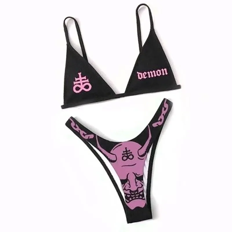 Sexig goth bikini 2023 Kvinnliga bokstäver skalle tryck baddräkt delad baddräkt med hög midja gotiska bikinis set strandkläder