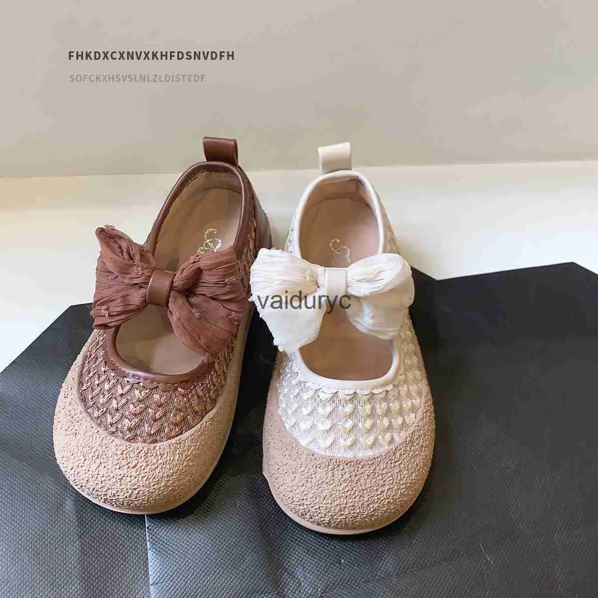 Sandals Bowtie Childrens Scarpe estate 2024 Girls Cookie Mesh Principessa Bambina single traspirante H240411