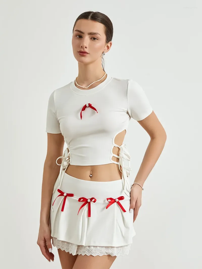 Werkjurken FUFUCAILLM Dames 2-delige outfits Leuke Bow Bandage Cutout T-shirt en elastische mini-rok ingesteld voor streetwear esthetische kleding