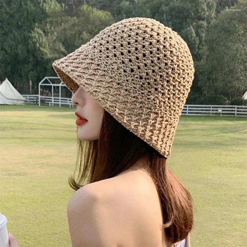 Bérets Fashion Luxury Bucket Hat Designer Wide Brim Femmes Summer Paille tissée Visor Soleil HAPPE