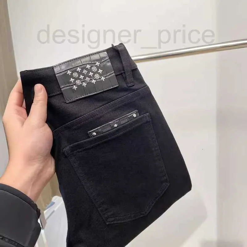 Brand de luxe de concepteur de jeans masculin Jeans pour hommes et été slim slim fit petite jambe droite élastique pantalon décontracté européen xjiw