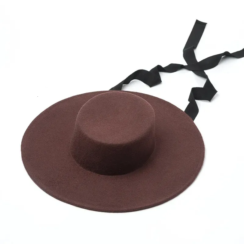 Wide Brim Wool Felt Hat For Women And Men Flat Top Boater  display picture 3