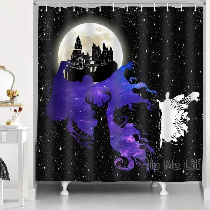 Duschgardiner trippy slott gardin måne lysande himmel älg dansare svart bakgrund magisk konstdekoration