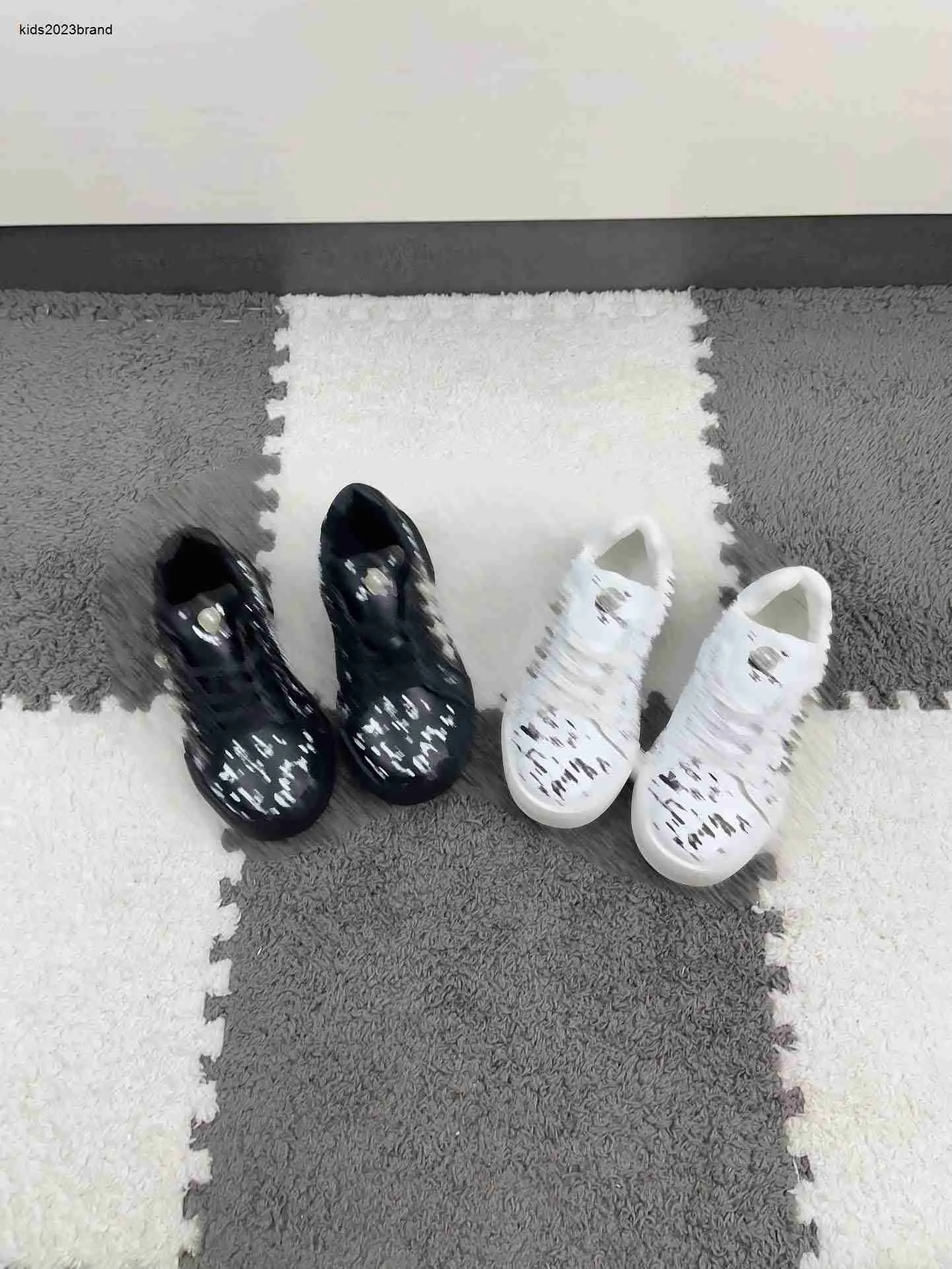 New baby Sneakers White pearl embellishments kids shoes Size 26-35 Box protection girls Casual board shoes boys shoes 24April