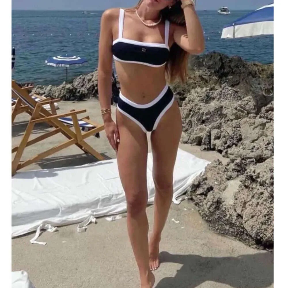 2024 Yaz Plajı Güneş Işığı Kadın Mayo Tasarımcısı Üst düzey bikini C Mektup Elmas İng Seksi Tek Parçalı Mayo İki Parçalı Bikinis NGG668