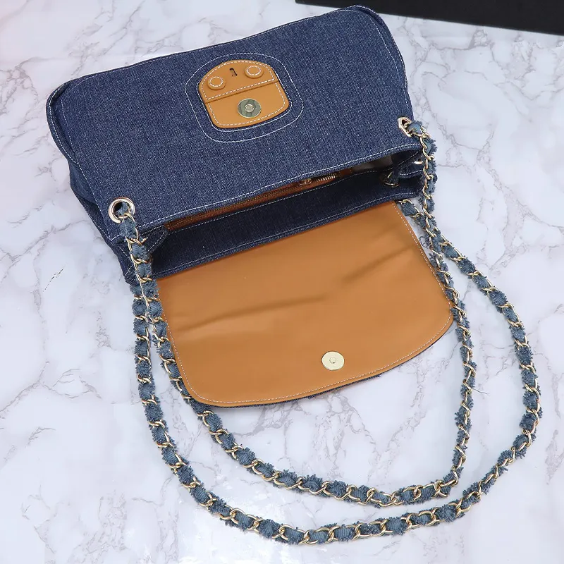 Lüks Moda Çanta Tote Torba Tasarımcı Çanta Crossbody Bag Omuz Çantası Under Emfil Çanta Yüksek Kalite Kot Zincir Çantası