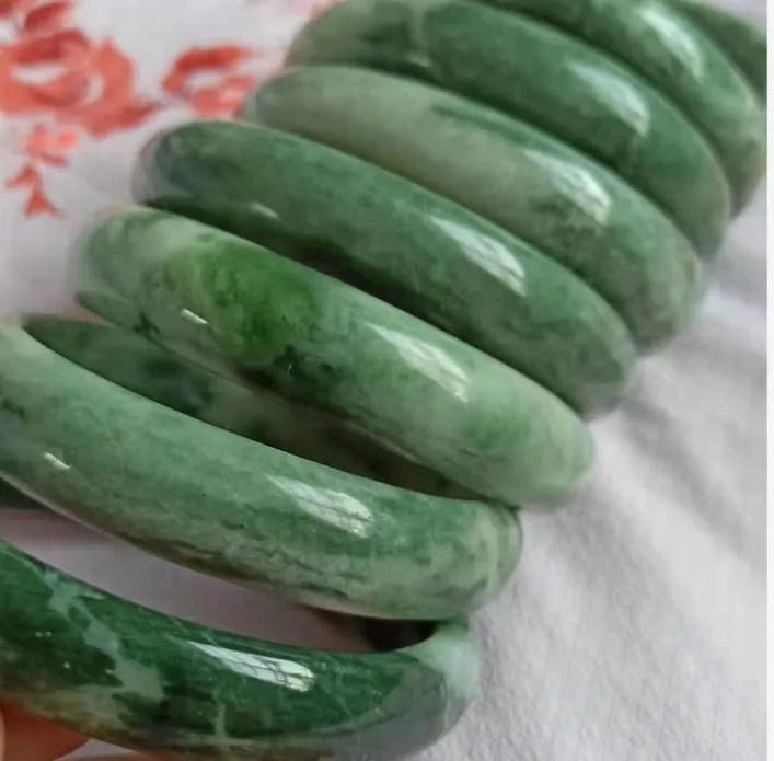 5662 mm Fijne fladderende bloem Guizhou Jade Bracelet levering A96945722